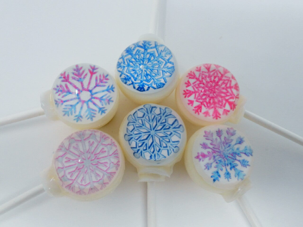 Freshly Fallen Snow Lollipops 6-piece set by I Want Candy!