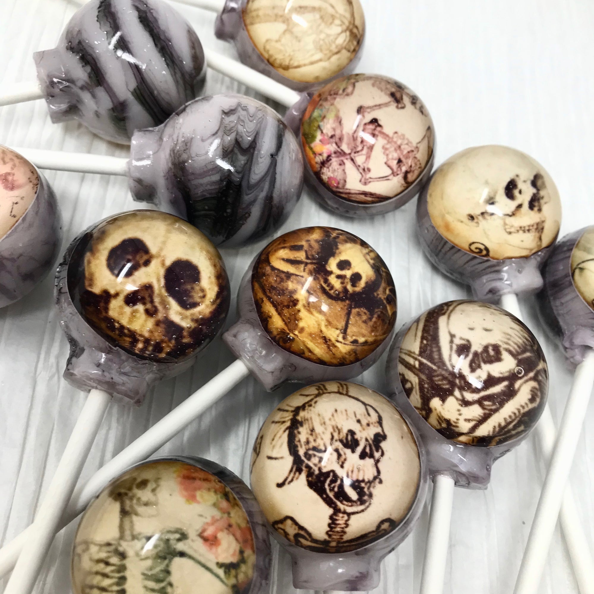 Haunted Skeleton Lollipops 6-piece set by I Want Candy!