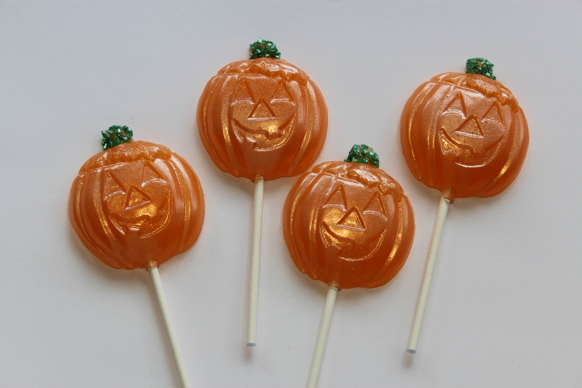 Jack-o'-Lantern Pumpkin Lollipops 6-piece set by I Want Candy!