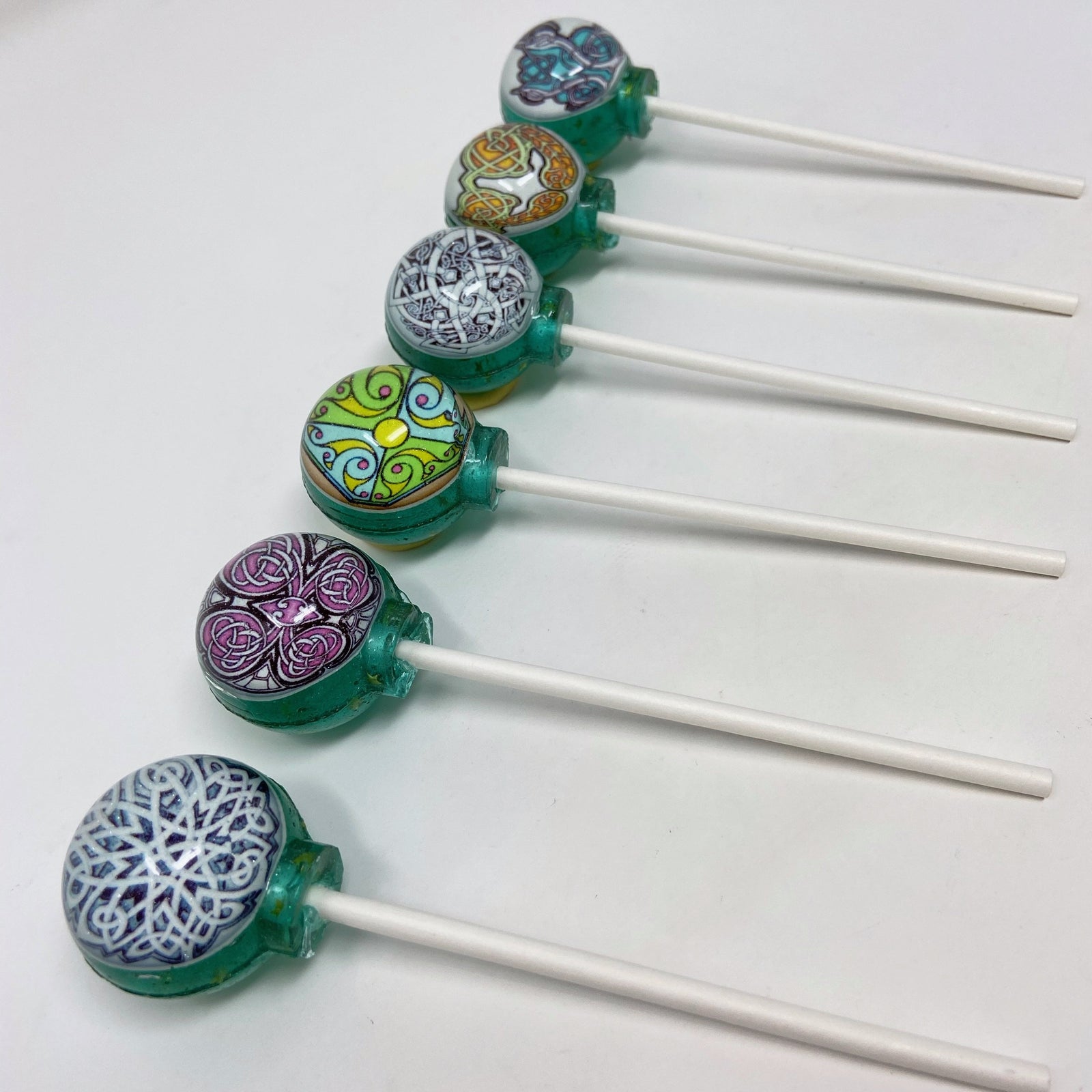 Celtic Knot Lollipops 6-piece set by I Want Candy!