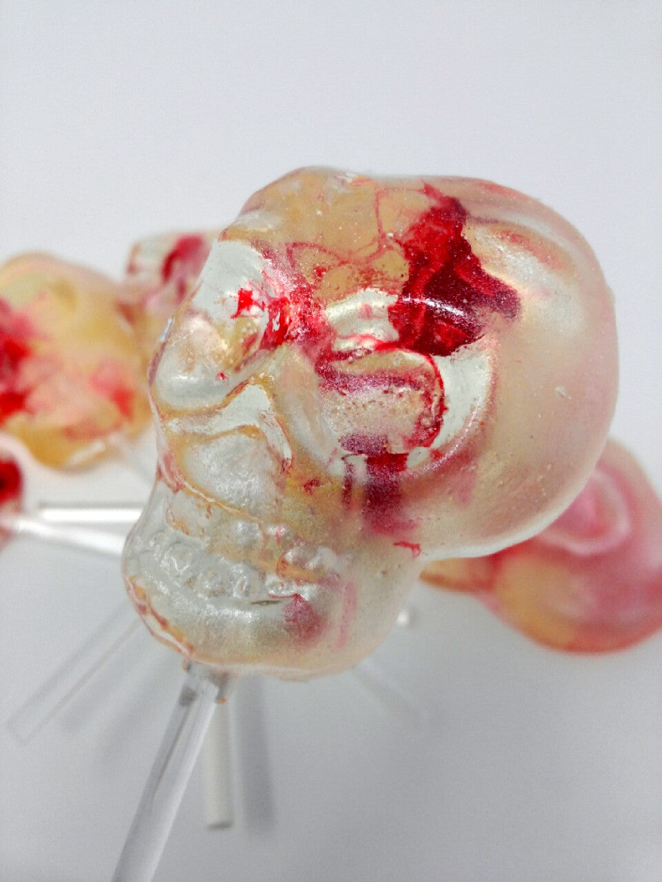 Bloody Skull Halloween Lollipops 6-piece set by I Want Candy!