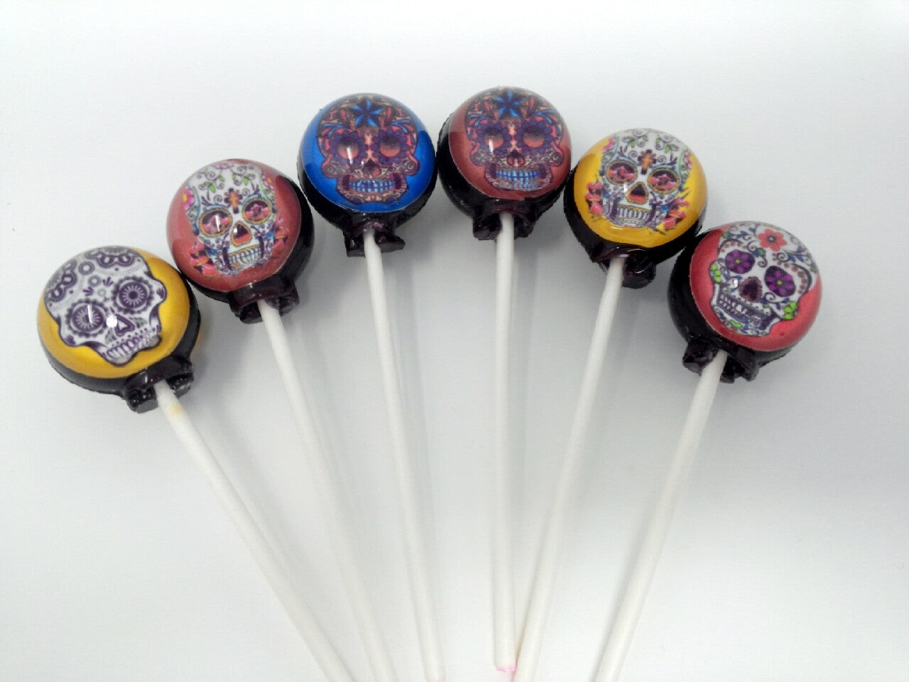Dia de Los Muertos Sugar Skull Lollipops 6-piece set by I Want Candy!