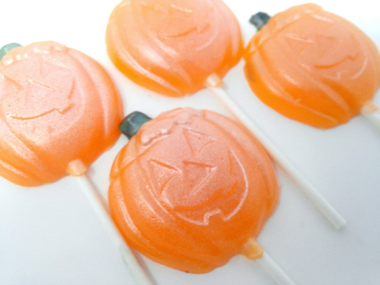 Jack-o'-Lantern Pumpkin Lollipops 6-piece set by I Want Candy!