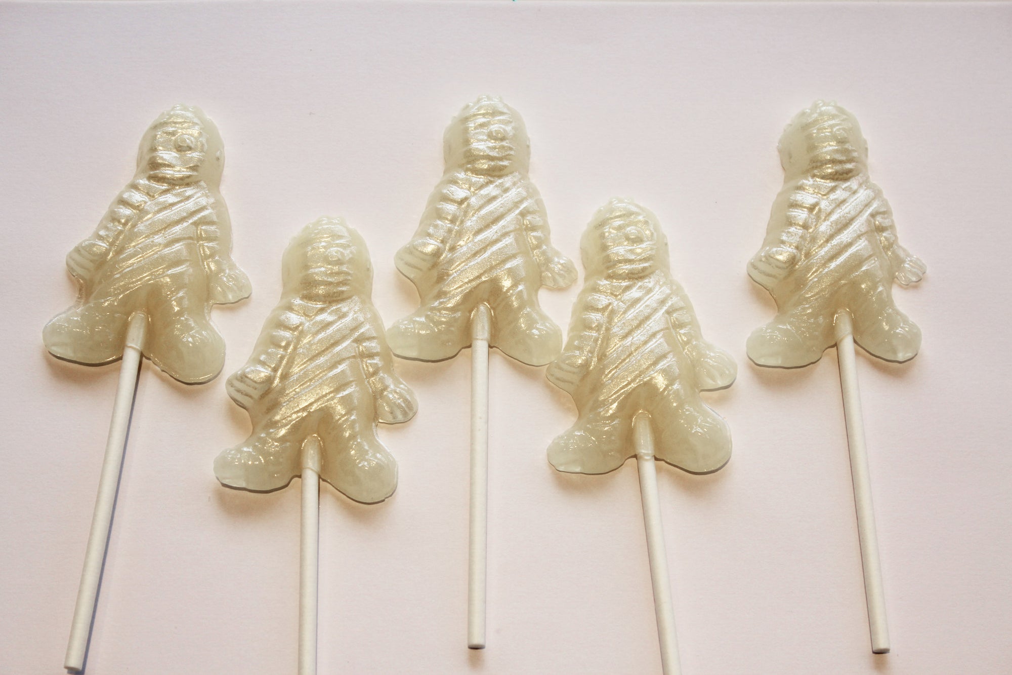 Mummy Shaped Lollipops 6-piece set by I Want Candy!